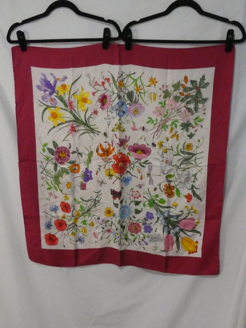 Vintage GUCCI Flora Silk Scarf Vittorio Accornero Burgundy Red Border